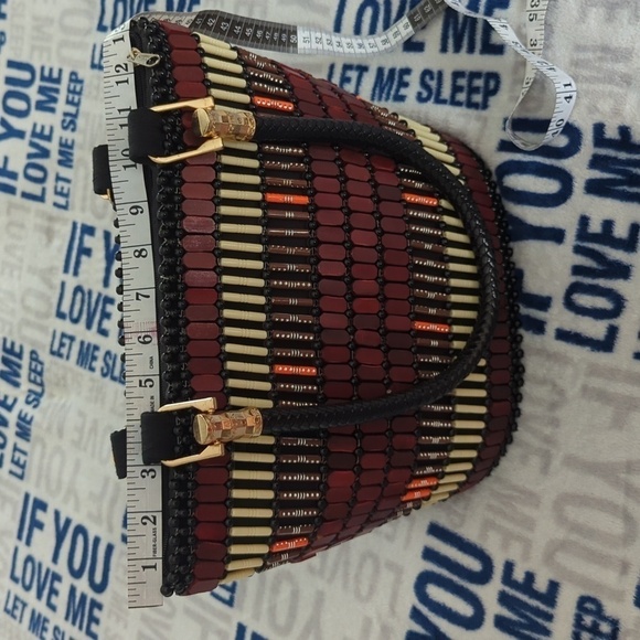 Unique Kenyan hand-made handbag. - Picture 12 of 12